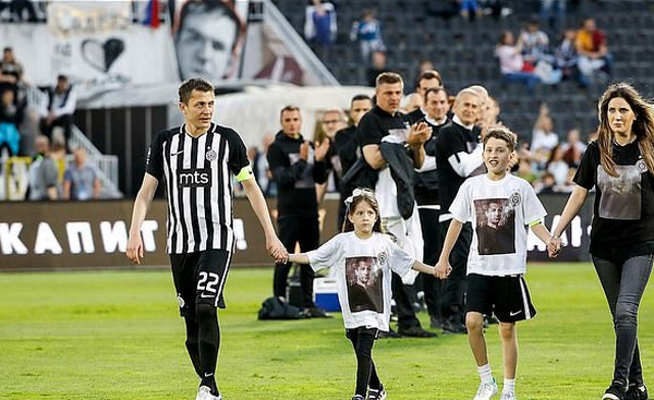 Đây! Màn tri ân khiến Real Madrid phải 'hổ thẹn' (Sasa Ilic) - Bóng Đá