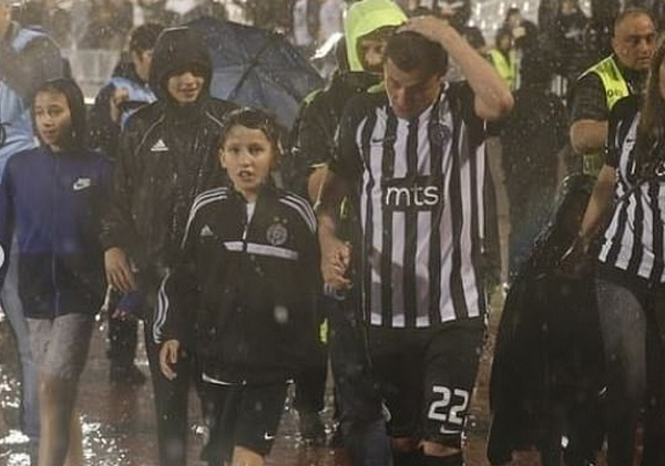 Đây! Màn tri ân khiến Real Madrid phải 'hổ thẹn' (Sasa Ilic) - Bóng Đá