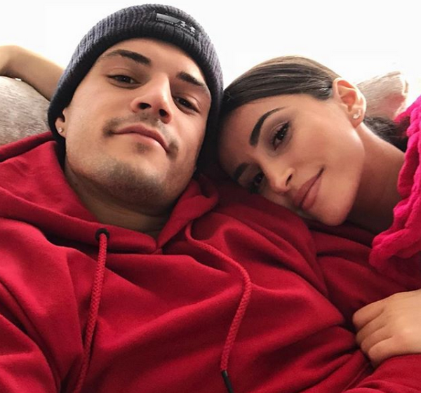 Granit Xhaka sắp có con - Bóng Đá