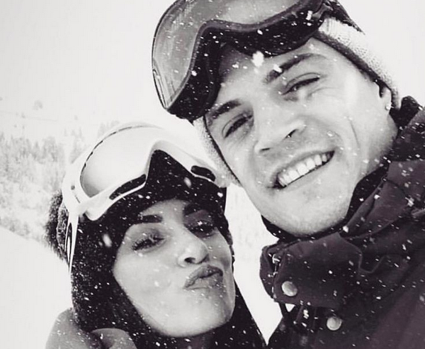 Granit Xhaka sắp có con - Bóng Đá