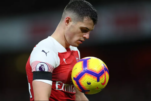 Granit Xhaka sắp có con - Bóng Đá