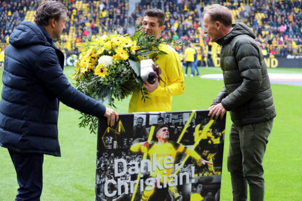 Christian Pulisic ra mắt Chelsea - Bóng Đá