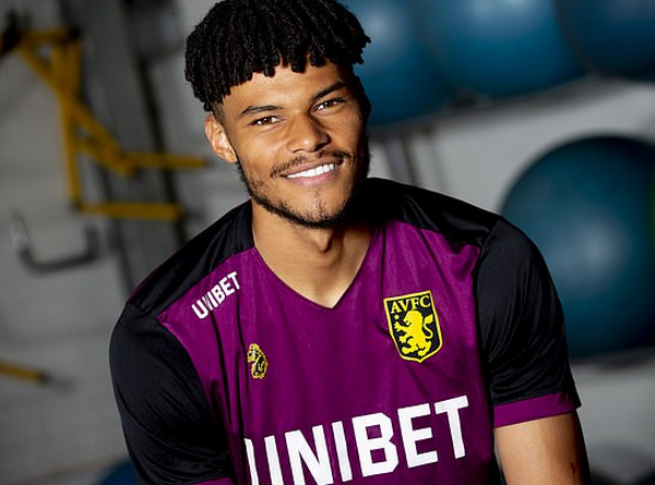 Kẻ từng 'hành hung' Ibrahimovic giờ là trò cưng của Terry (Mings) - Bóng Đá