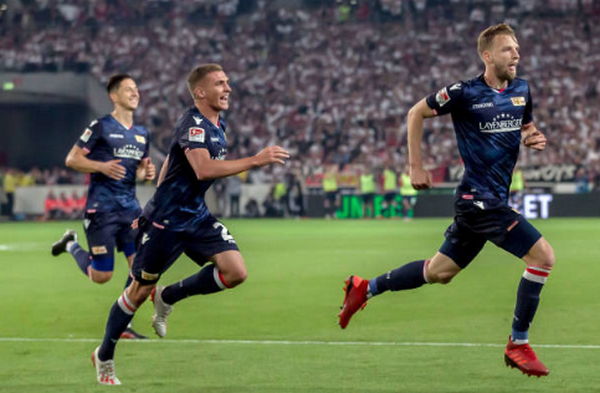 Bất lợi trên sân nhà, Nhà vô địch thế giới nguy cơ xuống hạng (Parvard) - Bóng Đá