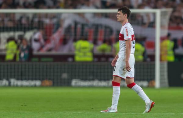 Bất lợi trên sân nhà, Nhà vô địch thế giới nguy cơ xuống hạng (Parvard) - Bóng Đá