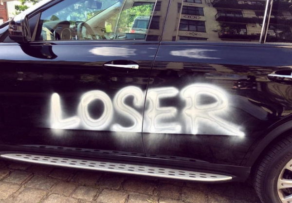 Tiếp tục mắc sai lầm, Karius khiến bạn gái 'mang họa' - Bóng Đá