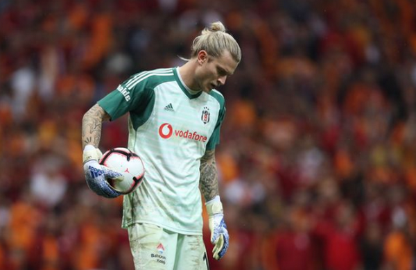 Tiếp tục mắc sai lầm, Karius khiến bạn gái 'mang họa' - Bóng Đá