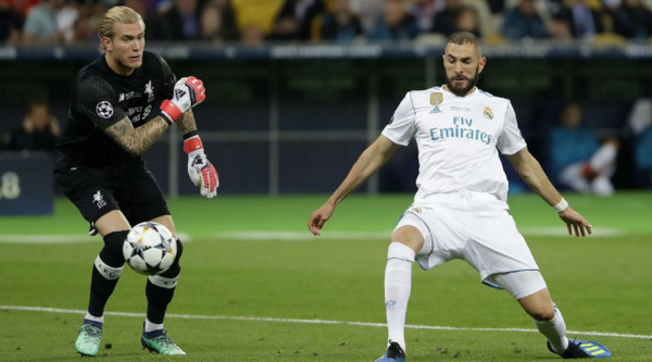 Tiếp tục mắc sai lầm, Karius khiến bạn gái 'mang họa' - Bóng Đá