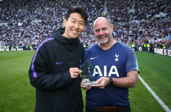 Moussa Sissoko nhận giải Player of the year - Bóng Đá
