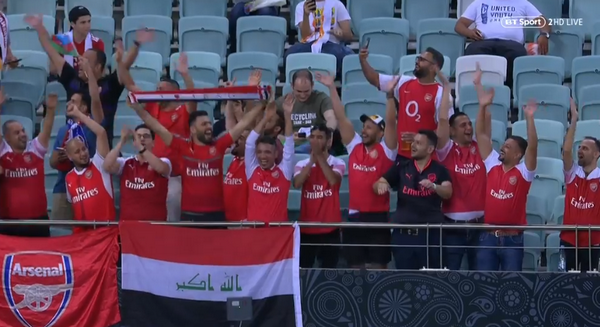 Baku chứng kiến hàng ngàn ghế trống - Bóng Đá