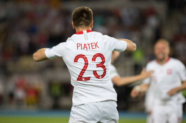 Đàn em liên tục tỏa sáng, Lewandowski không còn là 'số 1' ở Ba Lan - Bóng Đá