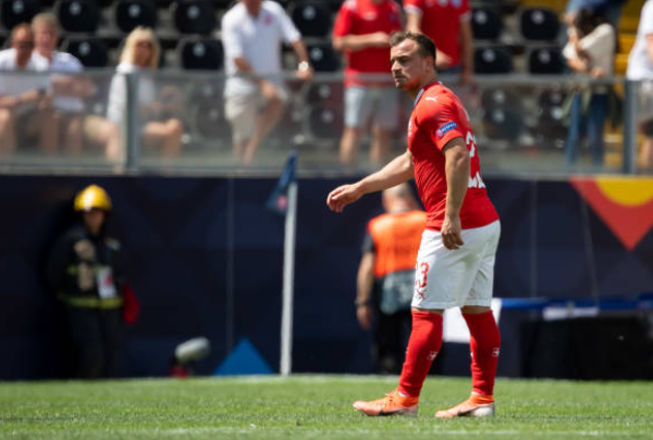 Cởi găng đá 'pen, Pickford mang về huy chương cho Tam sư - Bóng Đá