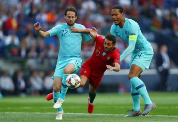 Hattrick trước Thụy Sĩ không thể giúp Ronaldo trở thành 