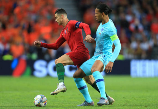 Hattrick trước Thụy Sĩ không thể giúp Ronaldo trở thành 