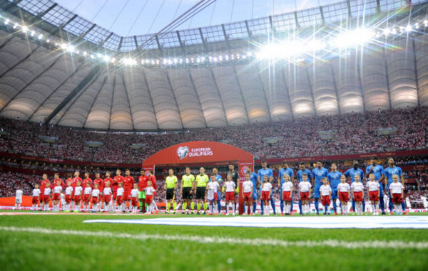 Hủy diệt đội nhì bảng, Lewy và đồng đội quá mạnh vào lúc này - Bóng Đá