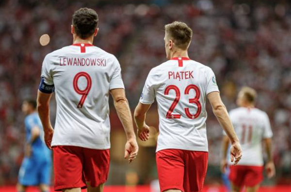 Hủy diệt đội nhì bảng, Lewy và đồng đội quá mạnh vào lúc này - Bóng Đá