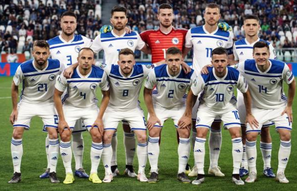Ảnh sau trận Italia vs Bosnia - Bóng Đá