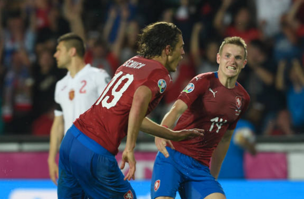 Chấp đối thủ đến 2 trận, tuyển Anh vẫn đang làm được điều khó tin - Bóng Đá