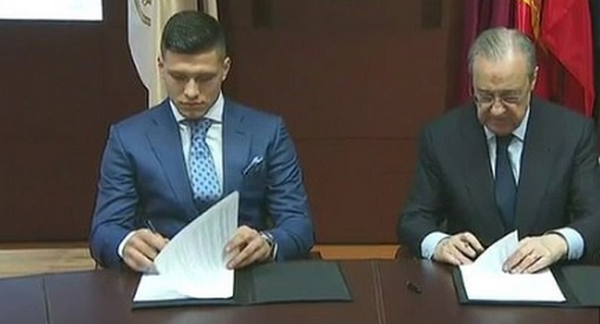 Ảnh Luka Jovic ra mắt Real - Bóng Đá