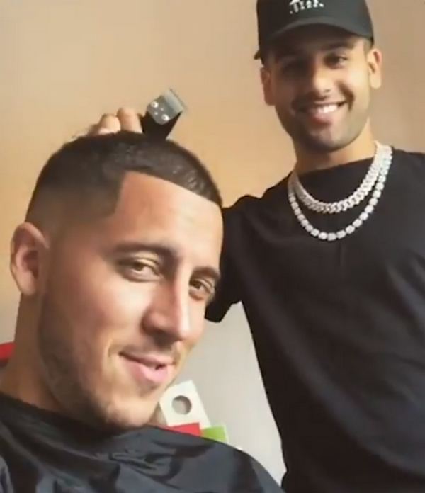 Eden Hazard cắt tóc - Bóng Đá