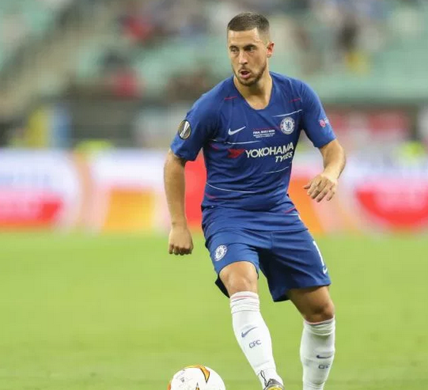 Eden Hazard cắt tóc - Bóng Đá
