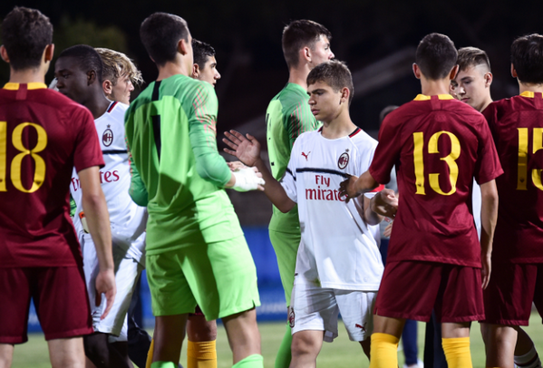 Vô địch không ăn mừng, U15 Roma làm điều bất ngờ với 'nạn nhân' - Bóng Đá