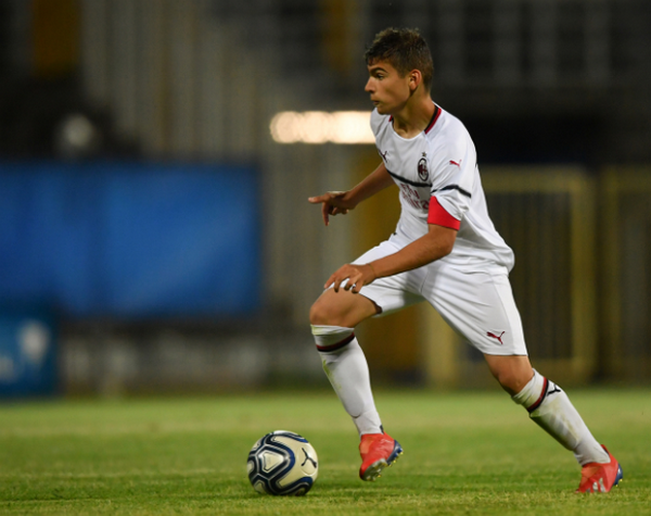 Vô địch không ăn mừng, U15 Roma làm điều bất ngờ với 'nạn nhân' - Bóng Đá