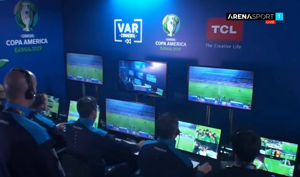 VAR tiếp tục xuất hiện tại Copa, định đoạt luôn trận đấu - Bóng Đá