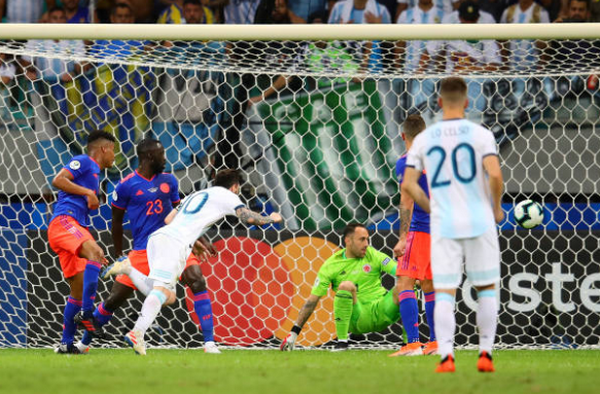 Đừng nói Argentina bế tắc, Messi đã có thể ghi bàn tình huống này - Bóng Đá