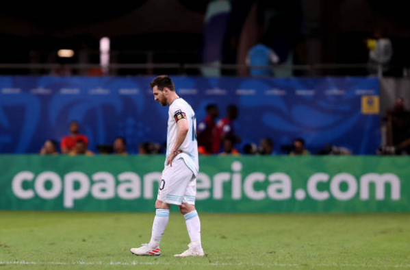 Đừng nói Argentina bế tắc, Messi đã có thể ghi bàn tình huống này - Bóng Đá
