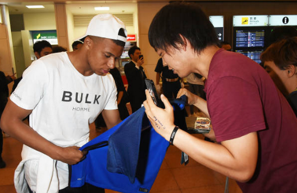 Tạm gác 'thị phi' ở nước Mỹ, Mbappe CHÍNH THỨC có mặt tại châu Á - Bóng Đá