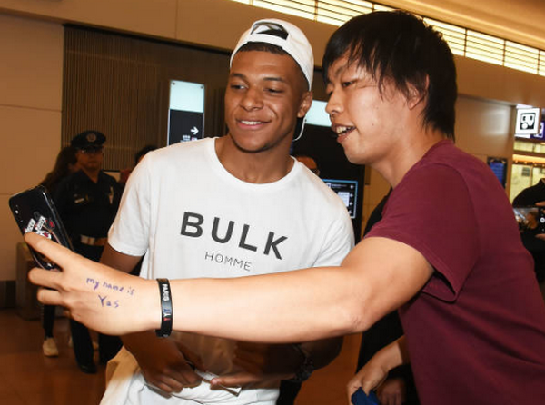 Tạm gác 'thị phi' ở nước Mỹ, Mbappe CHÍNH THỨC có mặt tại châu Á - Bóng Đá