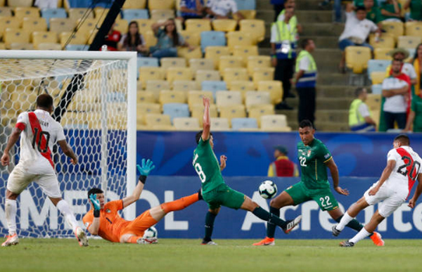 Ngược dòng ngoạn mục, Peru gửi lời thách thức đến Brazil - Bóng Đá