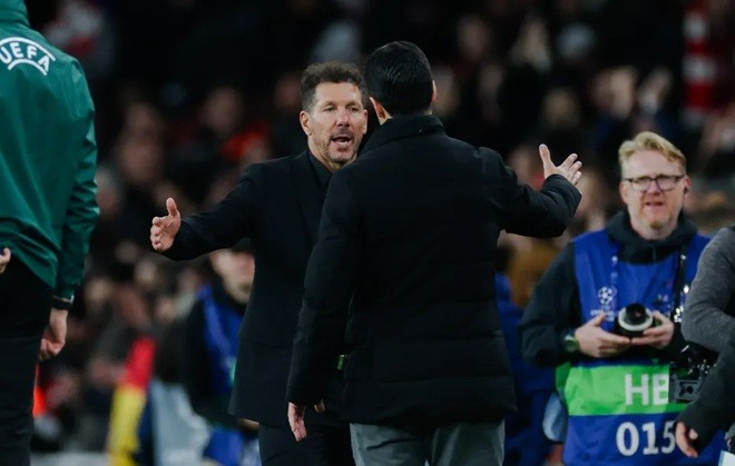 Arsenal chuẩn bị chạm trán Atletico.