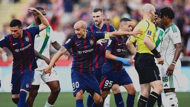 M-League đang gặp nhiều vấn đề.