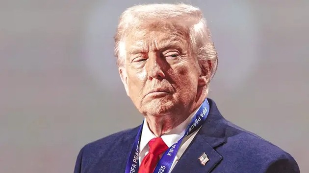 Donald Trump vướng nhiều tranh cãi khi nhận những giải thưởng thể thao.