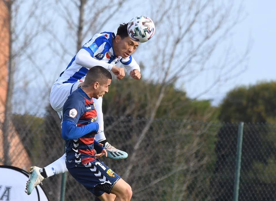 Đoàn Văn Hậu đá 45 phút trong ngày Heerenveen giành chiến thắng sít sao - Bóng Đá