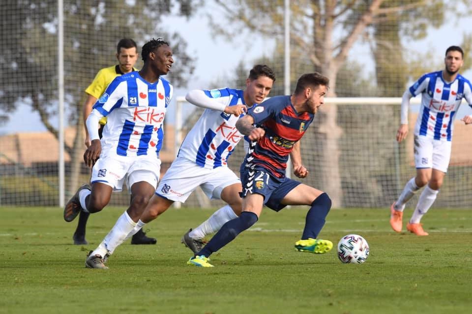 Đoàn Văn Hậu đá 45 phút trong ngày Heerenveen giành chiến thắng sít sao - Bóng Đá