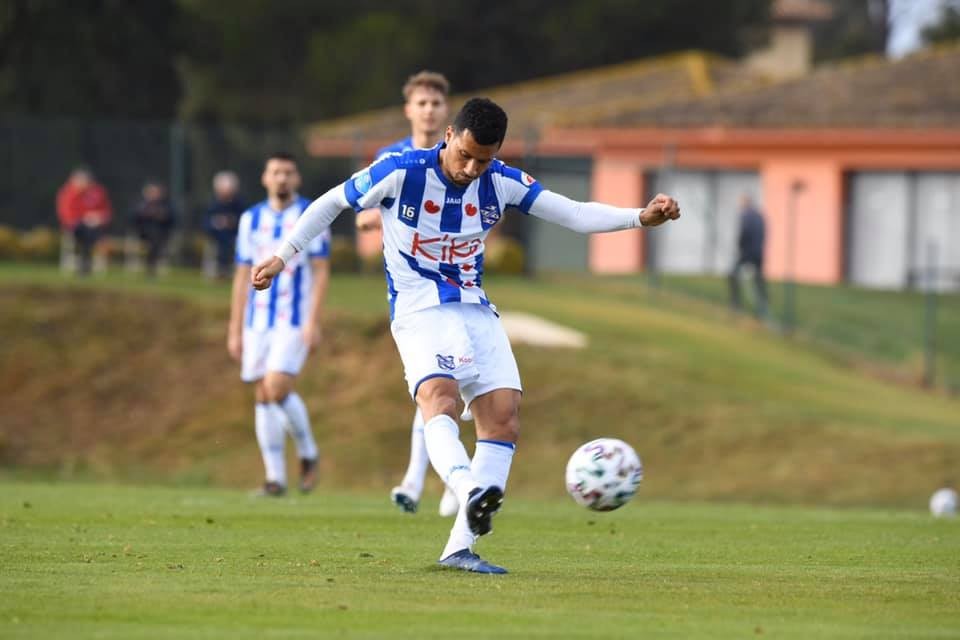 Đoàn Văn Hậu đá 45 phút trong ngày Heerenveen giành chiến thắng sít sao - Bóng Đá