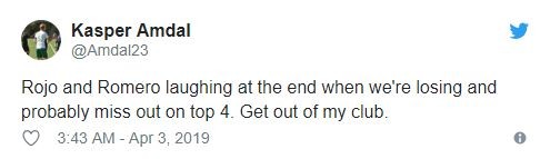 Thua Wolves, fan Quỷ đỏ đòi bán 2 cái tên cười tươi trên ghế dự bị - Bóng Đá