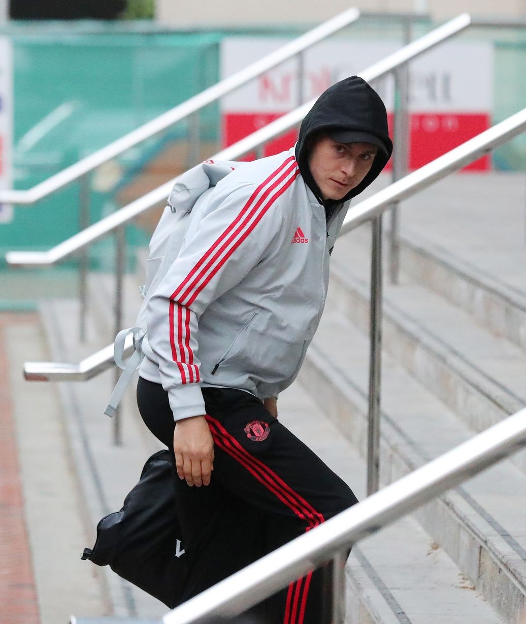 Manchester United vs Huddersfield squad revealed - ảnh - Bóng Đá