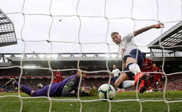 Thất bại của Man Utd trước Wolves ảnh hưởng thế nào đến cuộc đua Top 4 Premier League? - Bóng Đá