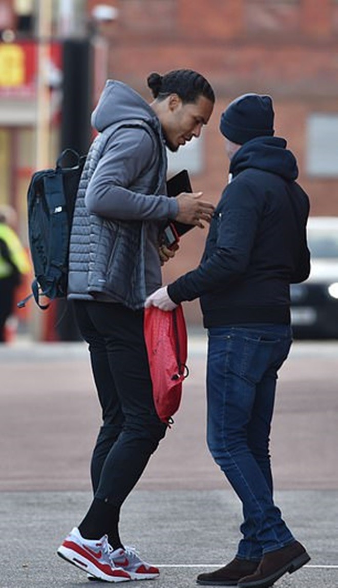 Sao Brazil gây ấn tượng mạnh với 