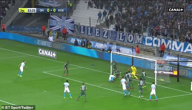 Lập siêu phẩm, Balotelli ăn mừng có 1-0-2 - Bóng Đá