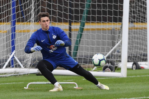 Không phải Coutinho, cô bé mascot này mới là tâm điểm của trận khai mạc Copa - Bóng Đá