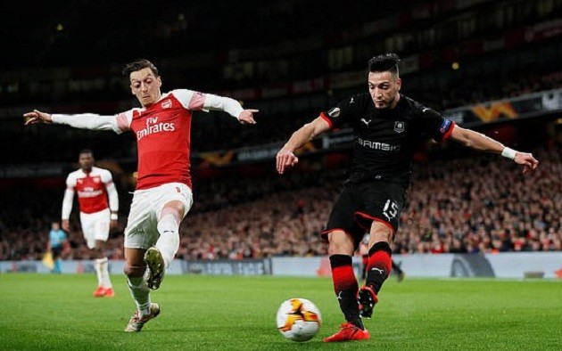 Ghi bàn lẫn kiến tạo, Aubameyang vẫn bị chấm điểm thua hậu vệ - Bóng Đá