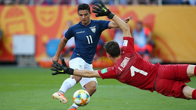 HLV PSG tiếp tục đăng đàn về cách hành xử ương ngạnh của Mbappe - Bóng Đá