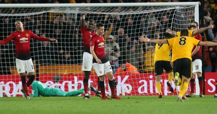 Thua 4/5 trận gần nhất, chuyện gì đang xảy ra với Man Utd? - Bóng Đá