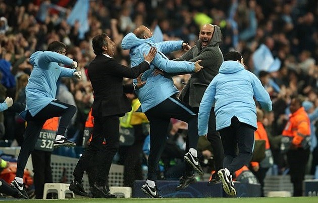 Borussia Dortmund used one Man Utd player against them to win Erling Haaland - Bóng Đá