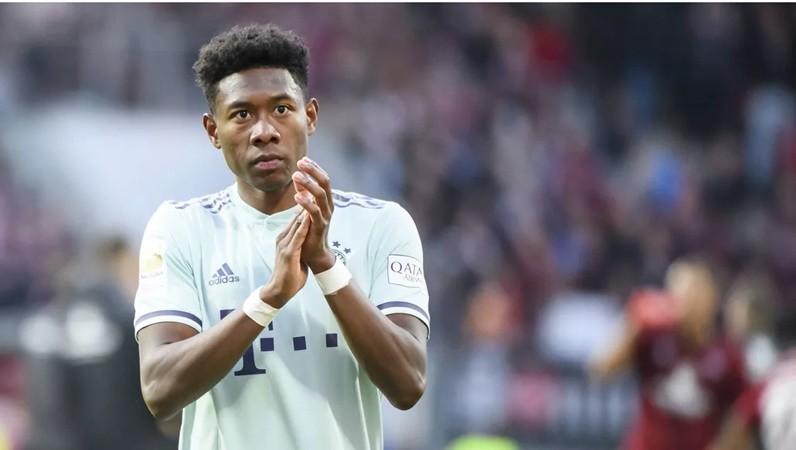 Bayern sảy chân đáng tiếc, siêu hậu vệ vẫn lên tiếng nói cứng  - Bóng Đá